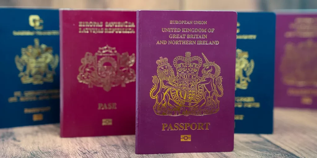 EU-passports.jpg EU Pasaportları